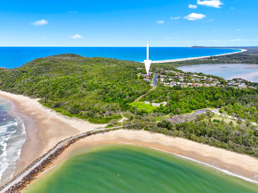 Aerial view of Illalangi holiday house in Dunbogan